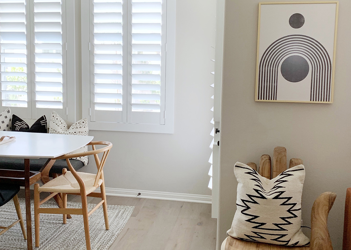 geometric-print-above-chair